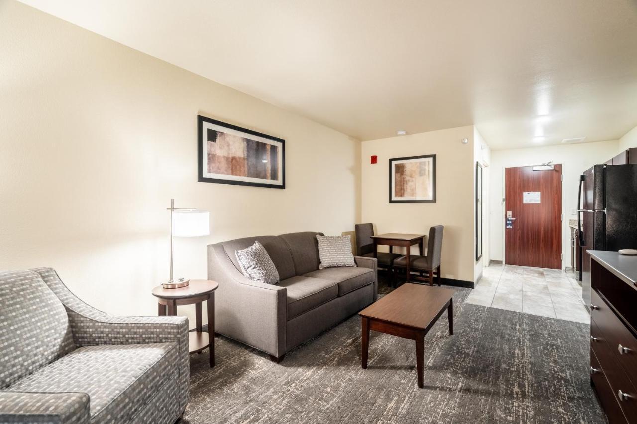 Cobblestone & - Hotel