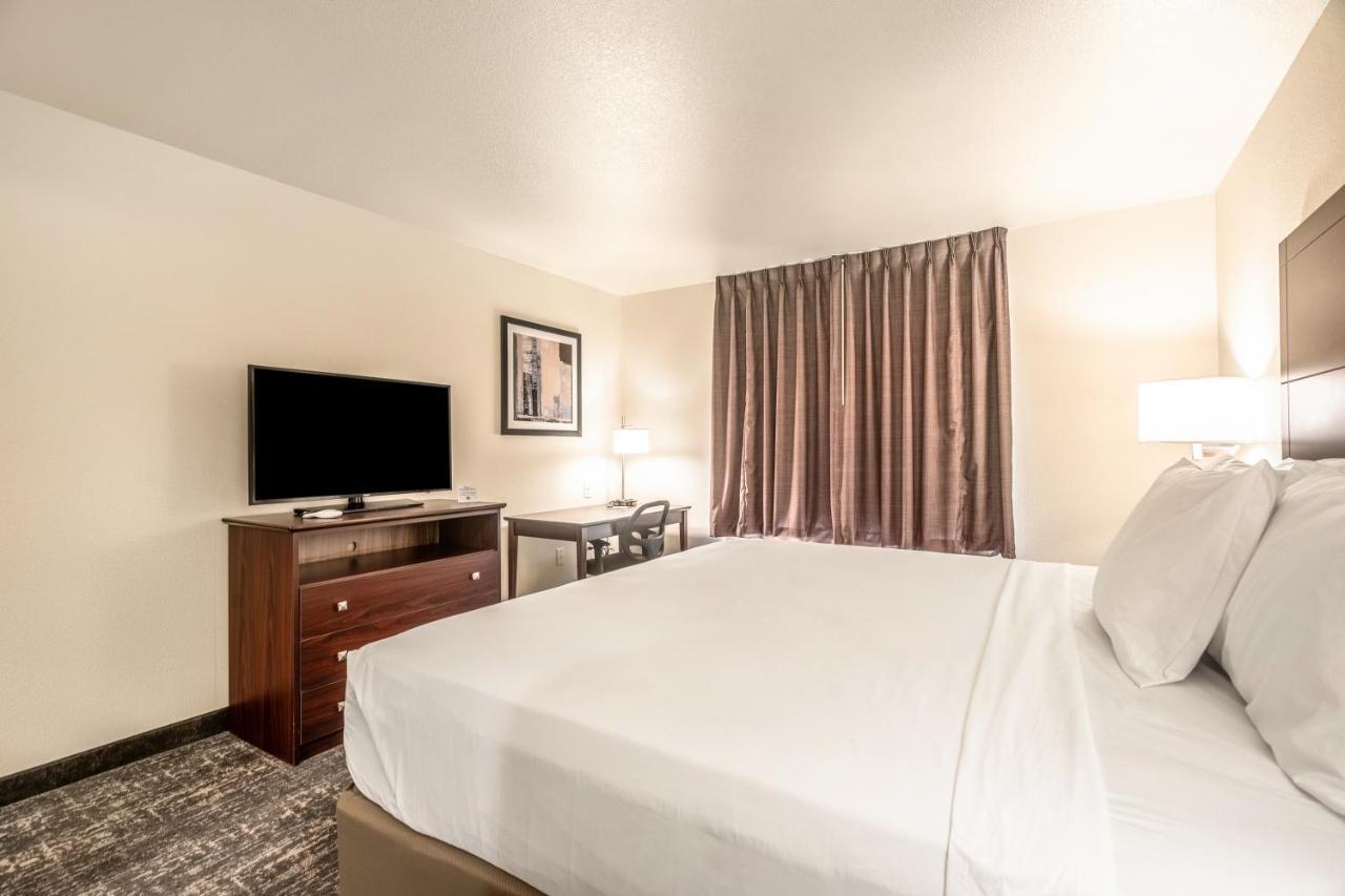 Cobblestone & - Hotel 2*