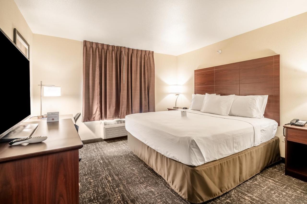 Cobblestone & - Hotel